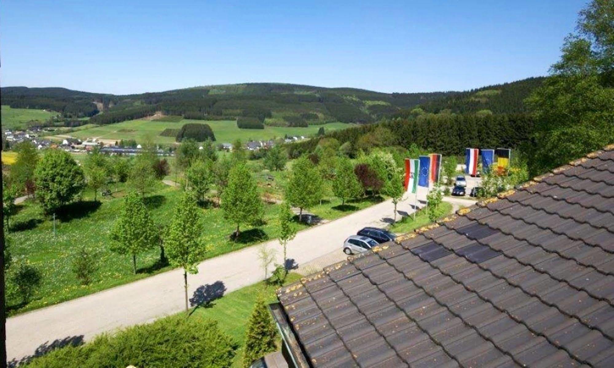 Hotel Carpe Diem Kirchhundem Exterior photo